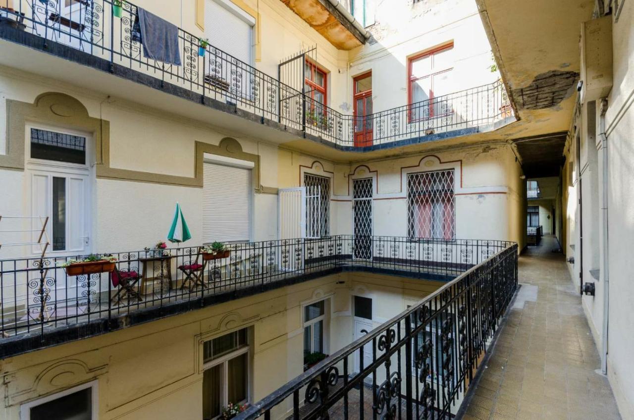 Apartament Quiet Cozy In Party Street E1 Budapesta